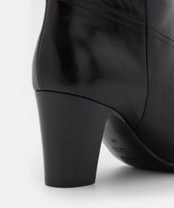 CLOSED Femme FRANCES Bottes Black 15 CLOSED Femme FRANCES Bottes Black -Promos CLOSED Magasin dadf90e5356e4fb3a5001979f1d42345