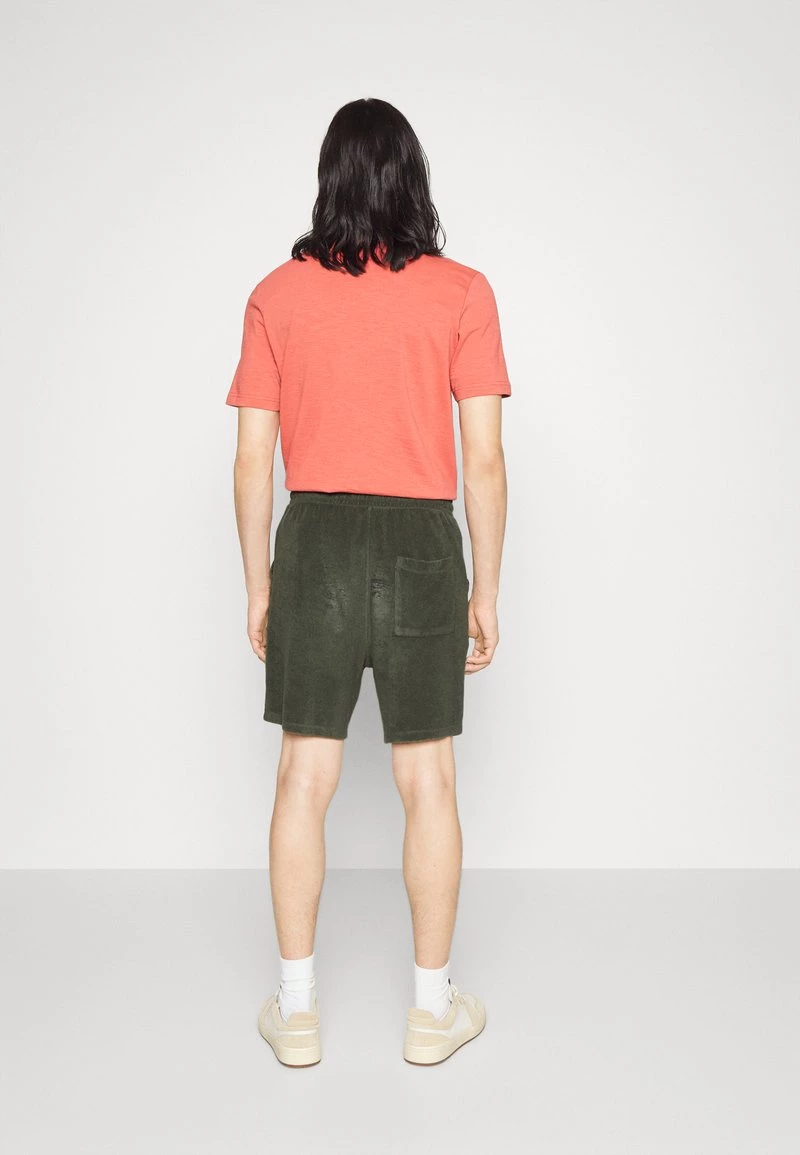 CLOSED Homme Short Dried Basil 5 CLOSED Homme Short Dried Basil – Image 3
