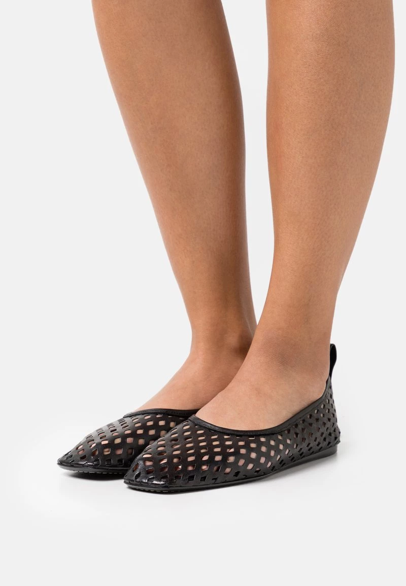 CLOSED Femme PERFORATED Ballerines Black 3 CLOSED Femme PERFORATED Ballerines Black