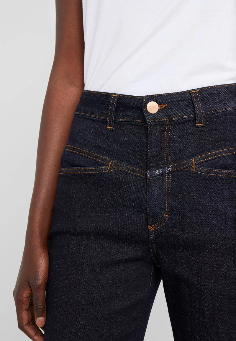 CLOSED PEDAL PUSHER Jean Boyfriend Dark Blue Femme 7 CLOSED PEDAL PUSHER Jean Boyfriend Dark Blue Femme – Image 5