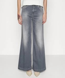 CLOSED GLOW UP Jean Flare Mid Grey Femme