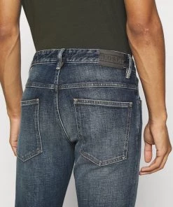 CLOSED DROP CROPPED Jean Slim Mid Blue Homme 13 CLOSED DROP CROPPED Jean Slim Mid Blue Homme -Promos CLOSED Magasin e300bb5d9af649f5b71cd3a1152e659c