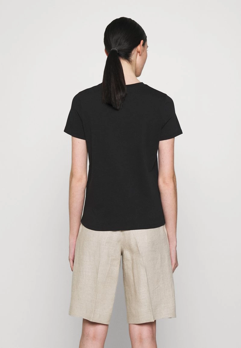 CLOSED T Shirt Basique Black Femme 5 CLOSED T Shirt Basique Black Femme – Image 3