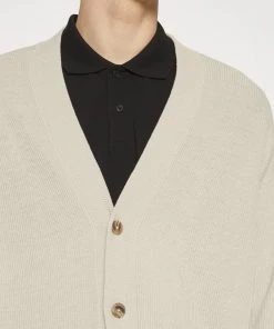 CLOSED CARDIGAN Gilet Grain Beige Homme 15 CLOSED CARDIGAN Gilet Grain Beige Homme -Promos CLOSED Magasin e47776ea7f604013b664ac36b8cd5a57