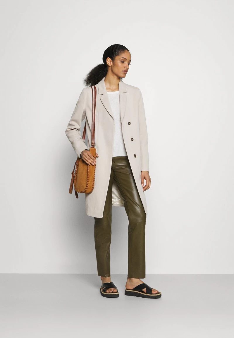 CLOSED Femme WOMENS Pullover Ivory 4 CLOSED Femme WOMENS Pullover Ivory – Image 2