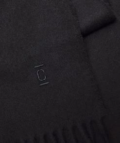CLOSED UNISEX Foulard Black 9 CLOSED UNISEX Foulard Black -Promos CLOSED Magasin e59a8004d4124500b850b9f5ccf99063