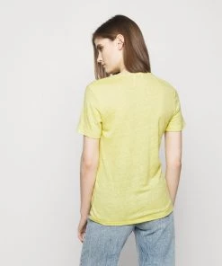 CLOSED WOMENS DELETION LIST T Shirt Basique Strong Mustard Femme 13 CLOSED WOMENS DELETION LIST T Shirt Basique Strong Mustard Femme -Promos CLOSED Magasin e67057cf58334c21afb2a0e69f091686