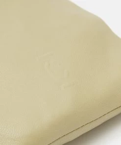 CLOSED ENNY Sac Bandoulière Green Bark Femme -Promos CLOSED Magasin e9ebe0c54812472b9f813b959a9d1d00