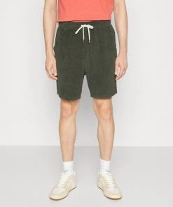 CLOSED Homme Short Dried Basil