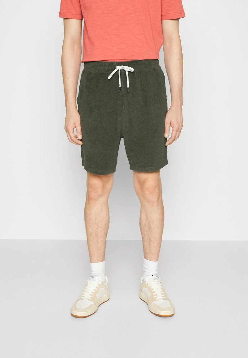 CLOSED Homme Short Dried Basil 3 CLOSED Homme Short Dried Basil