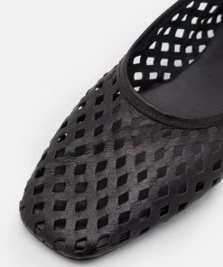 CLOSED Femme PERFORATED Ballerines Black 15 CLOSED Femme PERFORATED Ballerines Black -Promos CLOSED Magasin ecfb542f065c417686765a5f8773dd68