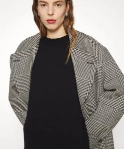 CLOSED Femme DRESS LONG SLEEVE Robe Pull Black 14 CLOSED Femme DRESS LONG SLEEVE Robe Pull Black -Promos CLOSED Magasin ed6b0833c47a4113aa5eab06514a49d5