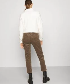 CLOSED Femme PEDAL PUSHER Pantalon Classique Chocolate Chip 9 CLOSED Femme PEDAL PUSHER Pantalon Classique Chocolate Chip -Promos CLOSED Magasin edd2da710d50463eae70600a8546dade