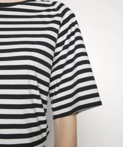 CLOSED STRIPED RAGLAN T Shirt Imprimé Black Femme 13 CLOSED STRIPED RAGLAN T Shirt Imprimé Black Femme -Promos CLOSED Magasin f0ea9bbcedc44d63aa501f9dbdb0475c