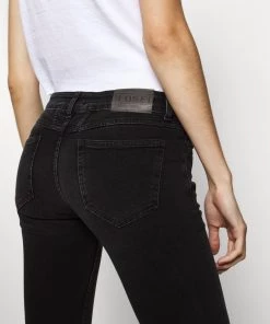 CLOSED Femme STARLET Jean Slim Dark Grey 11 CLOSED Femme STARLET Jean Slim Dark Grey -Promos CLOSED Magasin f295b7fec7c34146ba3e95e4e63ca7db