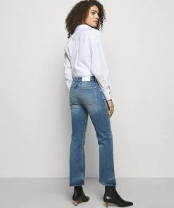 CLOSED BAYLIN Jean Flare Light Blue Femme 11 CLOSED BAYLIN Jean Flare Light Blue Femme -Promos CLOSED Magasin f66f4d15ed2449259b108f46ea340010