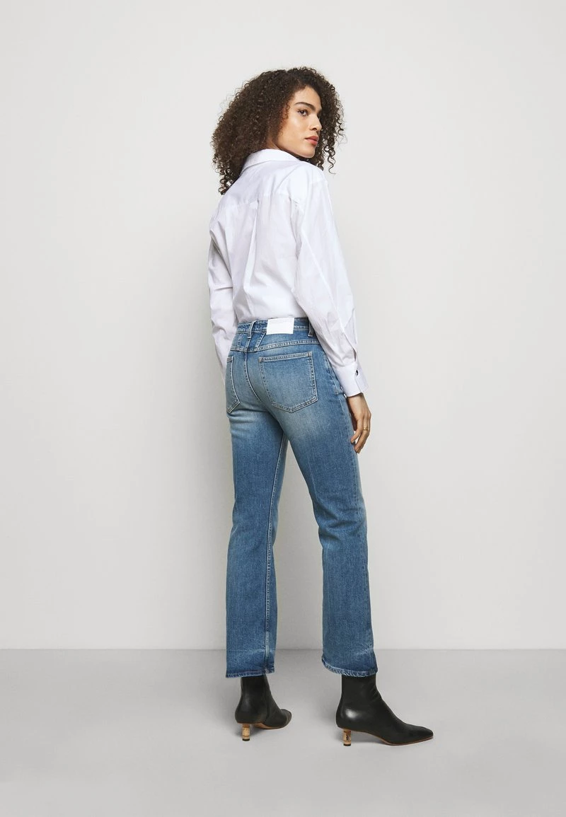 CLOSED BAYLIN Jean Flare Light Blue Femme 5 CLOSED BAYLIN Jean Flare Light Blue Femme – Image 3