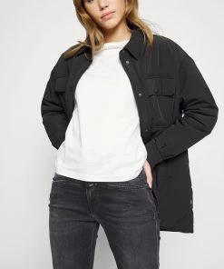 CLOSED Femme PEDAL PUSHER Jean Droit Dark Grey 12 CLOSED Femme PEDAL PUSHER Jean Droit Dark Grey -Promos CLOSED Magasin f7069b584eba43dea22554ba8c7a7d0b