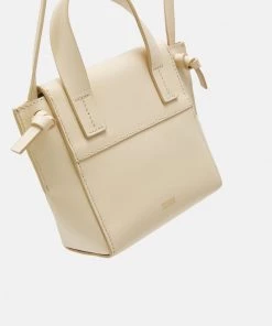 CLOSED Femme NORI HANDBAG Sac Bandoulière Almond Cream 10 CLOSED Femme NORI HANDBAG Sac Bandoulière Almond Cream -Promos CLOSED Magasin faa3aa87c99647168d09aec5ab7b9991