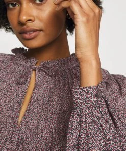 CLOSED SCARLETT Blouse Amaranth Red Femme -Promos CLOSED Magasin fabb56c38c84479ba7b74caeedc8fe5b