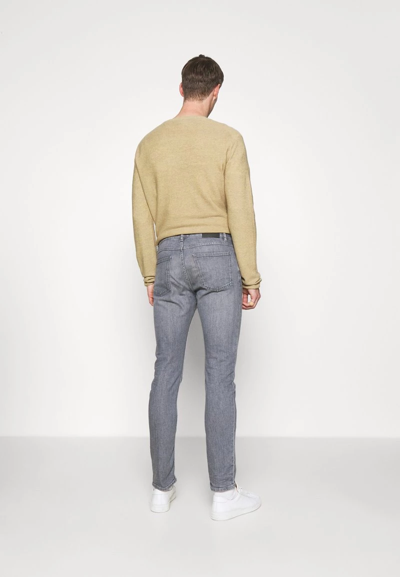 CLOSED Homme UNITY Jean Slim Mid Grey 5 CLOSED Homme UNITY Jean Slim Mid Grey – Image 3