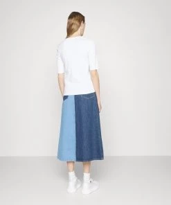 CLOSED Femme T Shirt Basique White 11 CLOSED Femme T Shirt Basique White -Promos CLOSED Magasin fdacae7cf17c4fbe92e6b624087537a8