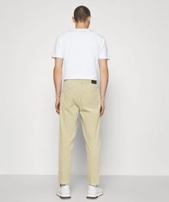 CLOSED Homme TAPERED Pantalon Classique Foreshore 9 CLOSED Homme TAPERED Pantalon Classique Foreshore -Promos CLOSED Magasin fe8f5de179bc4a14b421deaba48dae86